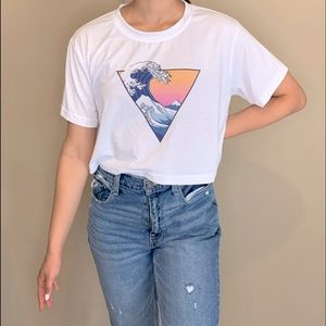 Cropped white tee with ocean wave design